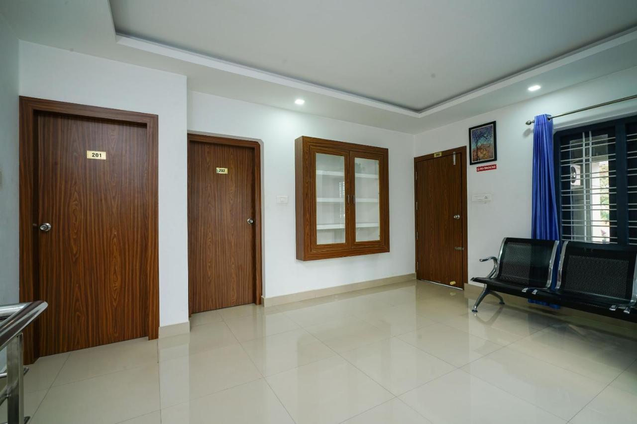 Oyo 6526 Ap Residency City Sultan Bathery Exterior photo
