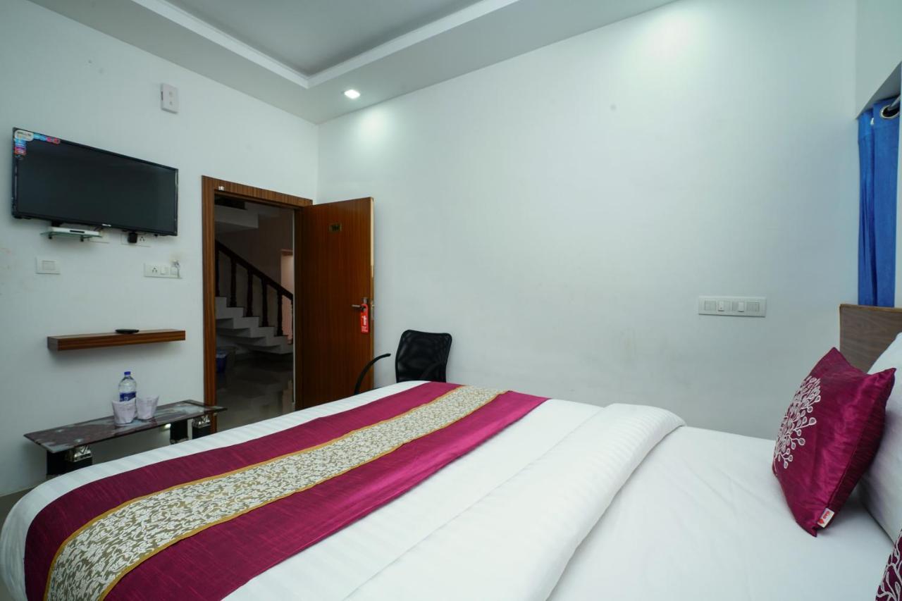 Oyo 6526 Ap Residency City Sultan Bathery Exterior photo